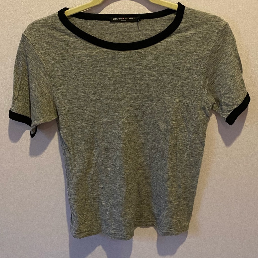 Brandy Melville t-shirt